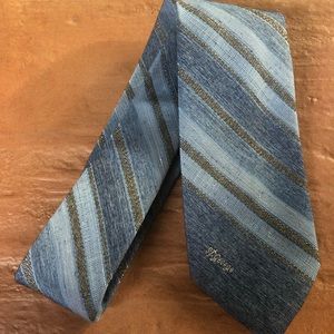 Vintage Allyn St George’s polyester /silk blend men’s neck tie